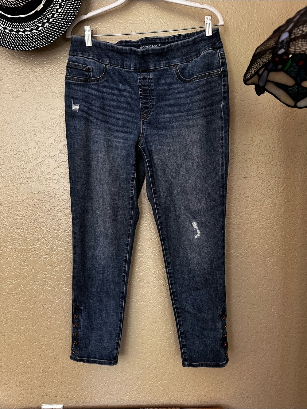 Chico's Dark Blue Distressed Ankle Jeggings